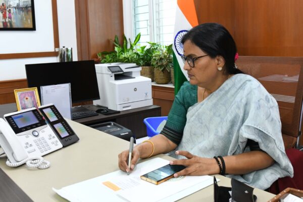 తెలంగాణలో అకాల వర్షాలు బీభత్సం- అనేక చోట్ల నష్టపోయిన రైతులు