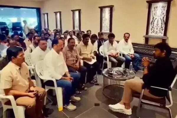 ‘చిరు’ చొరవ – టాలీవుడ్ కార్మికుల సమస్యపై చర్చ