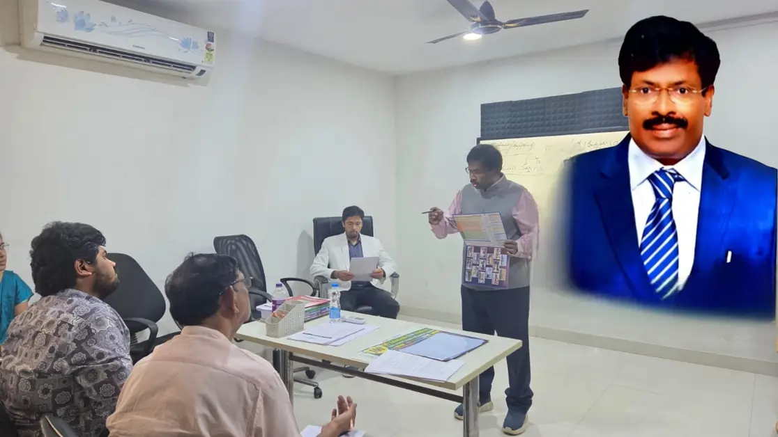 ఐఏఎస్ యుద్ధంలో ‘విష్ణు’ చక్రం – సివిల్ సర్వీస్ అభ్యర్థులకు అతనో మెంటార్