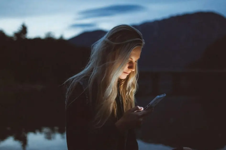 Social Media Vs Women