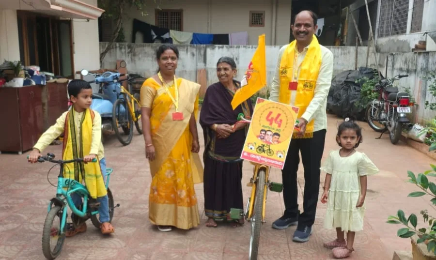 కలిశెట్టి ఎల్లో మార్చ్ – మహానాడు వేదికగా స్త్రీ శక్తి సందేశం